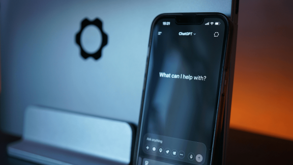 Sztuczna inteligencja poza kontrolą? Polka współautorką badań w „Nature”