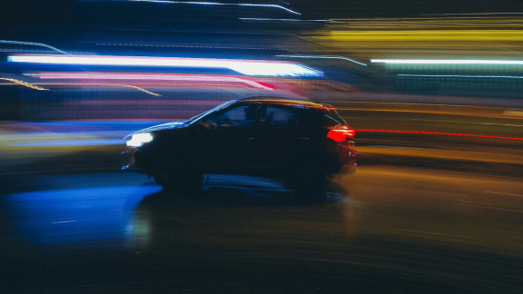 Jaki będzie prompt dla wysyłki paczki? Furgonetka.pl wprowadza Paczkonautę AI