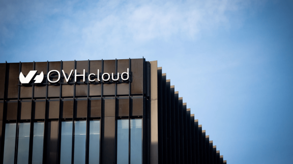 Chmura made in Europe: konsorcjum OVHcloud, DEEP i Clever Cloud rzuca wyzwanie technologicznym gigantom