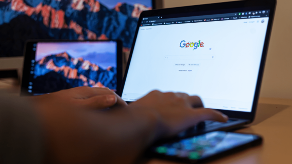 Gboard z Gemini to test przetrwania dla startupów. Google rzuca rękawicę twórcom aplikacji do dyktowania