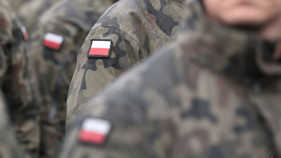 Wojskowa logistyka wchodzi w erę e-commerce: mundury dla żołnierzy trafią do paczkomatów