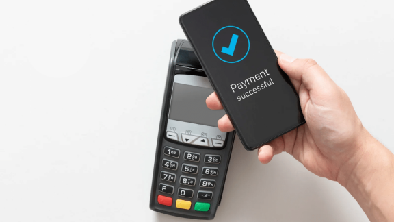 Orlen konsoliduje cyfrowe płatności. eService ustępuje miejsca PayPro w Orlen Pay