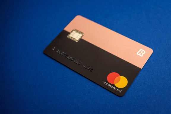 Już w czerwcu będzie można dodać kartkę Revoluta do Apple Pay