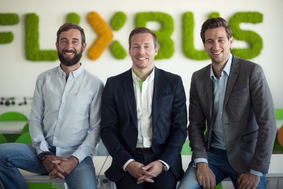 Właściciel FlixBus pozyskuje nowych inwestorów oraz ogłasza uruchomienie FlixCar – usługi carpoolingu