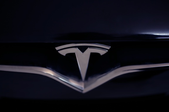 Tesla pozyskuje ekspertów, aby stworzyć własne ogniwa akumulatorowe