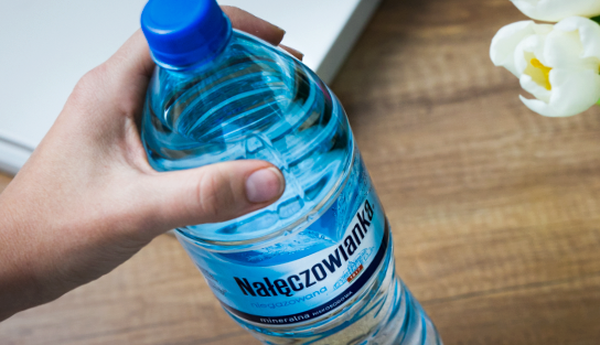 Nałęczowianka od teraz w litrowej butelce z plastiku z recyklingu