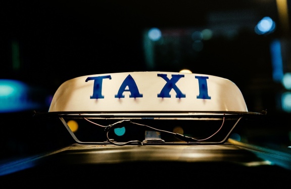 Taksisharing? We Wrocławiu zapłacisz stałą opłatę za przejazd taksówką, bez względu na czas podróży 