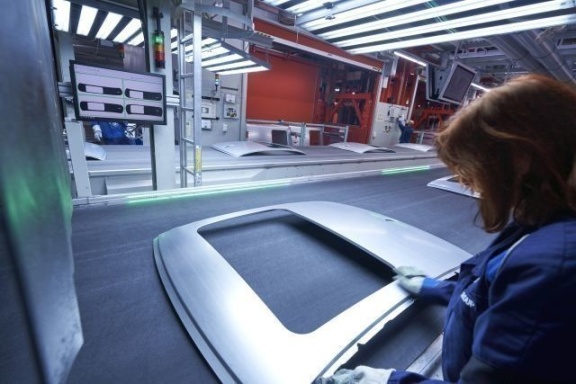 BMW Group inwestuje w innowacyjny proces produkcji stali nieemitujący CO2