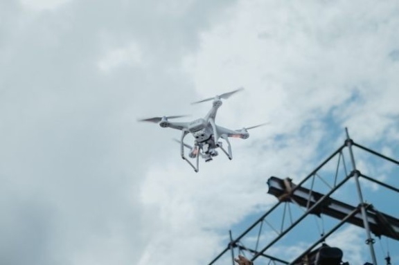 Polsko-amerykański startup AI Clearing rozpoczął współpracę z producentem dronów napędzanych wodorem
