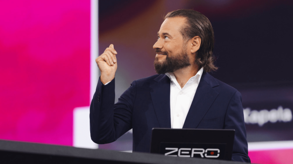 Dziennikarz, founder, prezydent Polski: ile funkcji naraz chce sprawować Krzysztof Stanowwski?