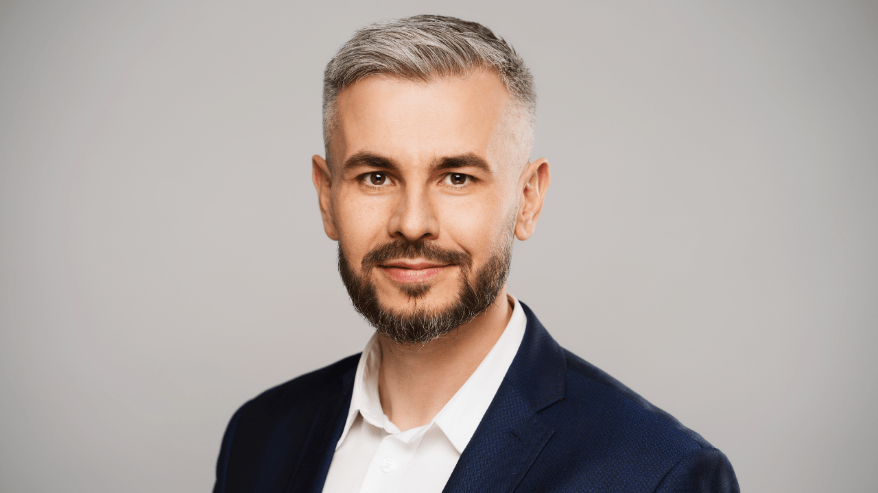 SatRev rozpoczyna drogę na giełdę i kontynuuje ekspansję na rynki bliskowschodnie