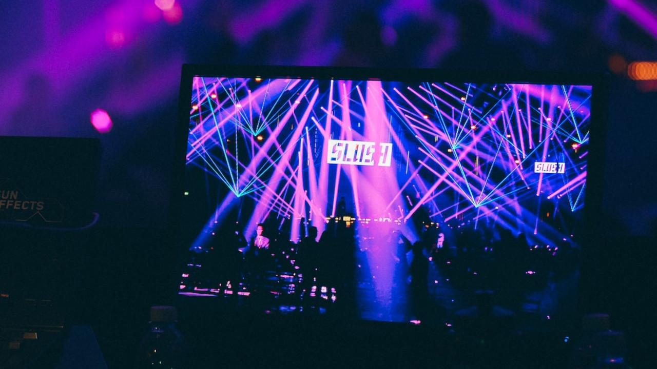 Moskwa zrzuca bomby na Ukrainę, a Slush przyznaje milion euro rosyjskiemu startupowi. Jak do tego doszło?