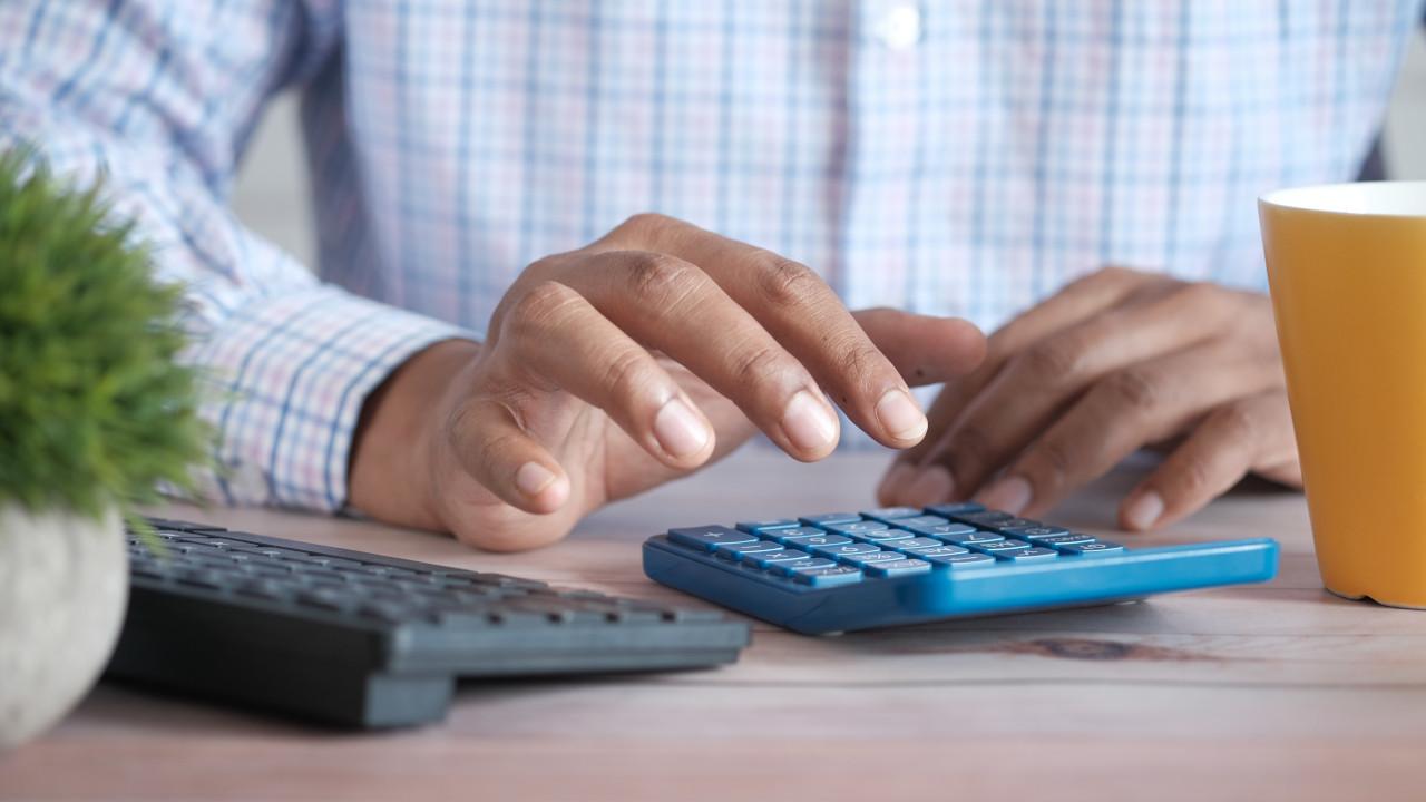 Natychmiastowe porady księgowego, prawnika i doradcy. Honey Payment wprowadziła sztuczną inteligencję w aplikacji DotBee