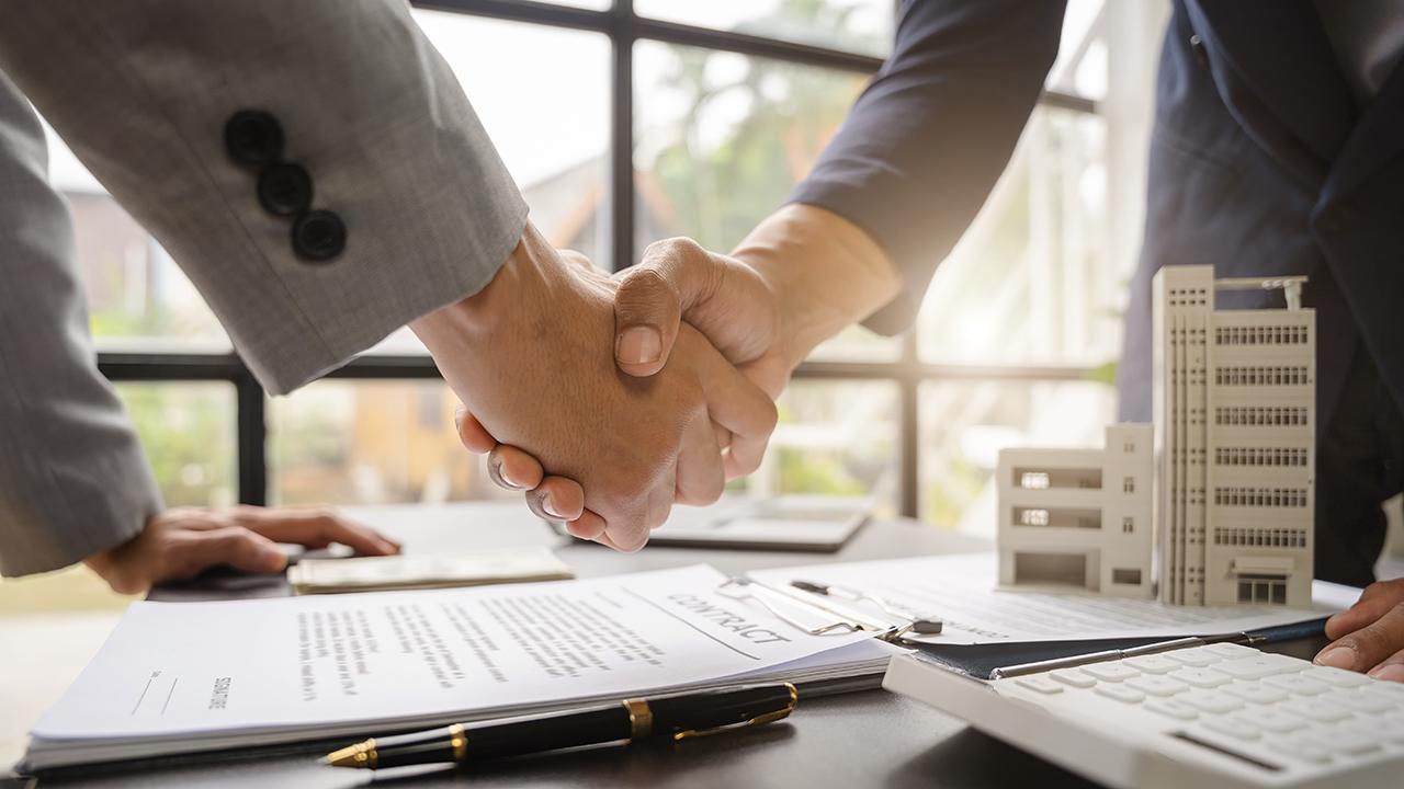 Kredyty dla firm. Co musisz wiedzieć, przed podpisaniem umowy?