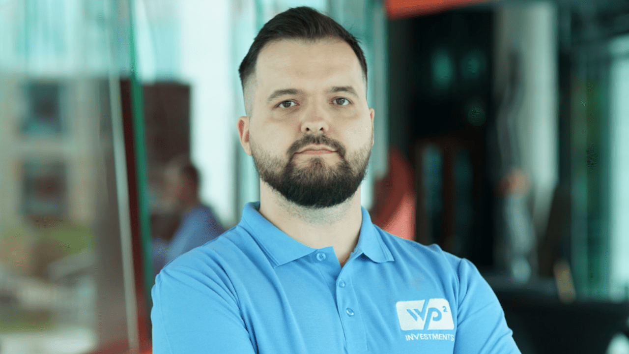 Boom na AI generuje (prawie) historyczne poziomy wycen – Szymon Górak (WP2 Investments)