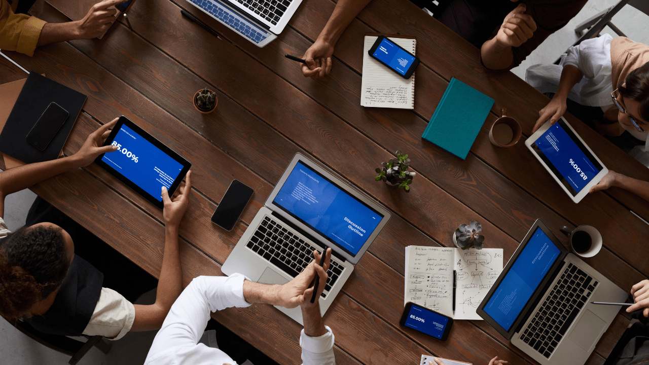 PARP wesprze branże MedTech i FinTech. Ogłoszono nabór w ramach „Startups Are Us”!
