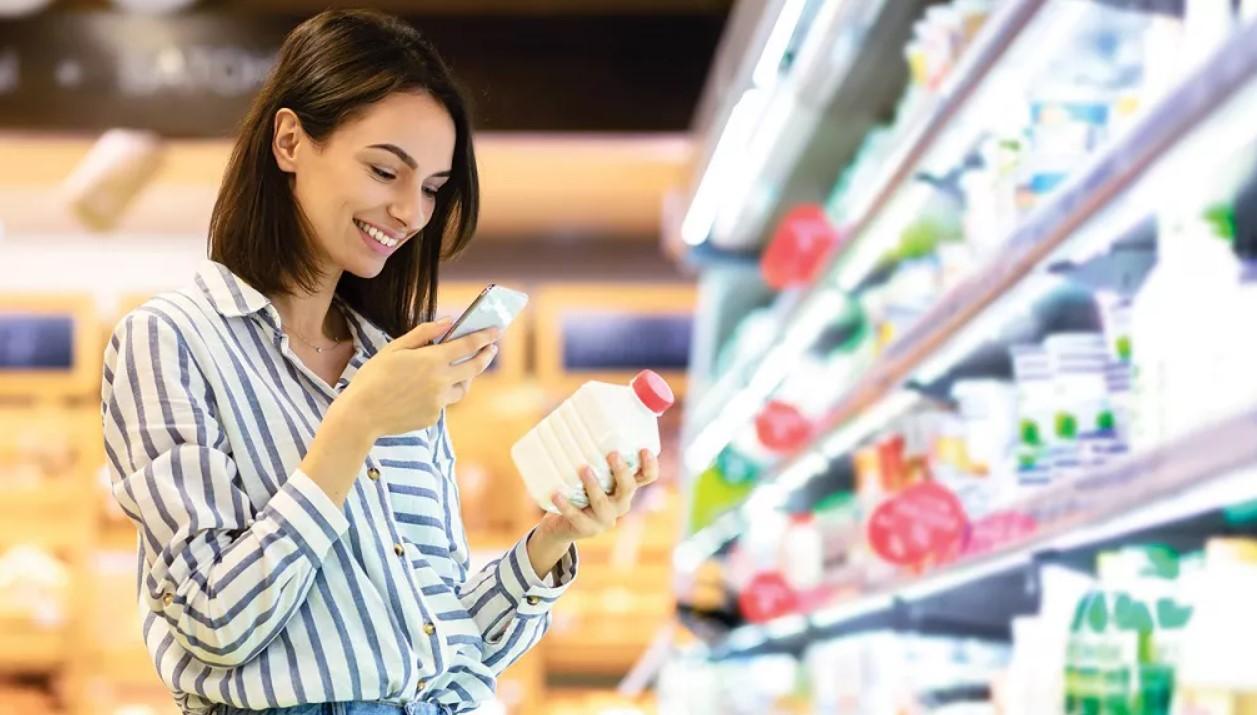 Badanie Honeywell: Wdrożenie sztucznej inteligencji w europejskim handlu przyspiesza