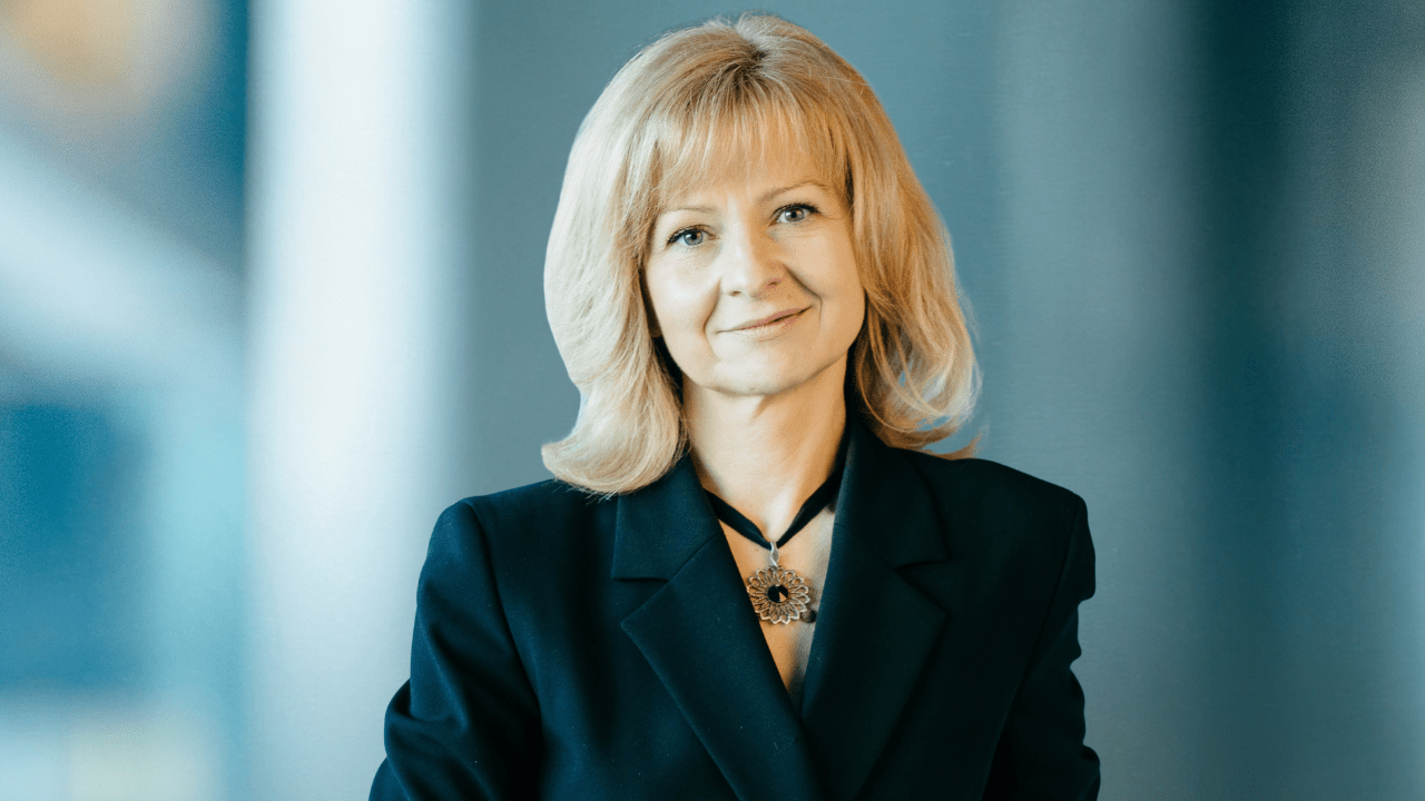 Koniec homo sapiens, witaj homo cyber? Od fantazji do przyziemnej rzeczywistości – prof. Dominika Kaczorowska-Spychalska (wywiad)