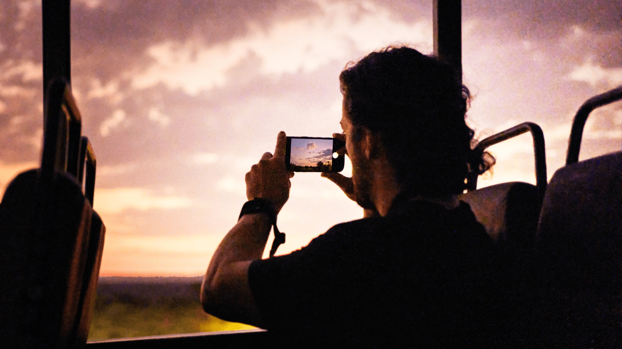 Koniec z dyktaturą chatbotów i ukrytymi opłatami. Unia uzgodniła nowe przepisy