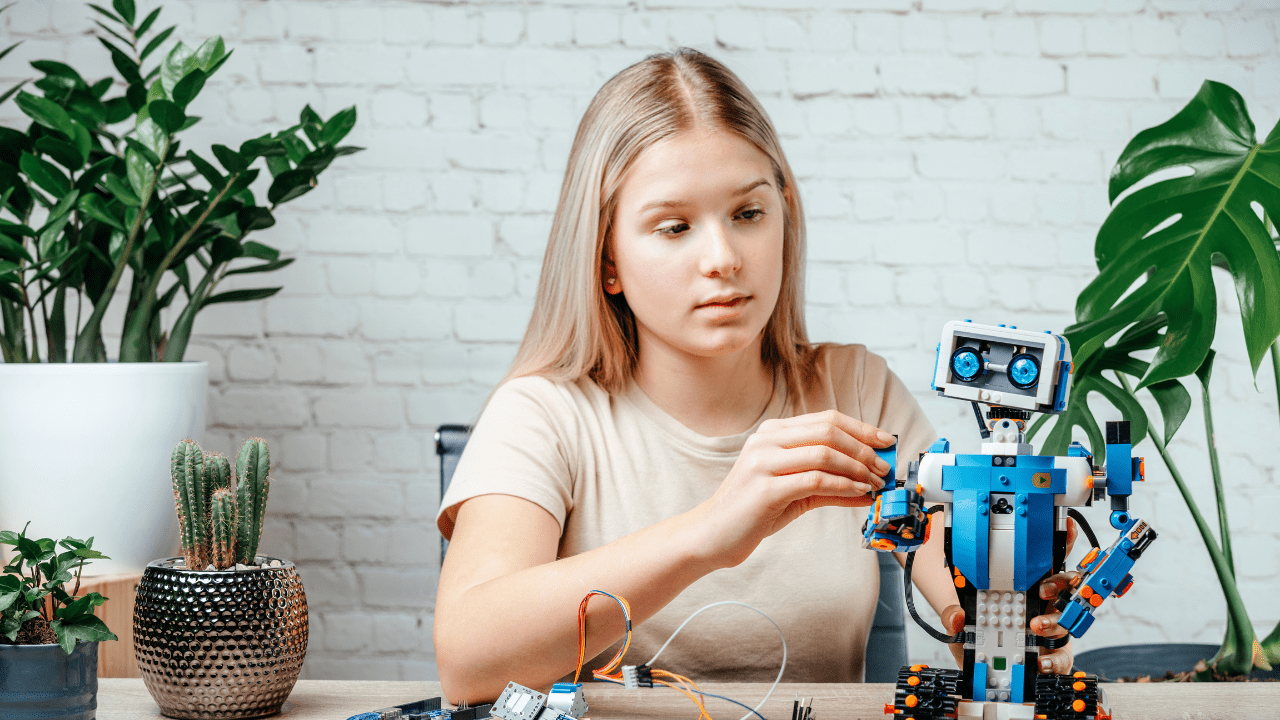 Dzieci kontra roboty. Czego polskie badania uczą nas o grzeczności i technologii?