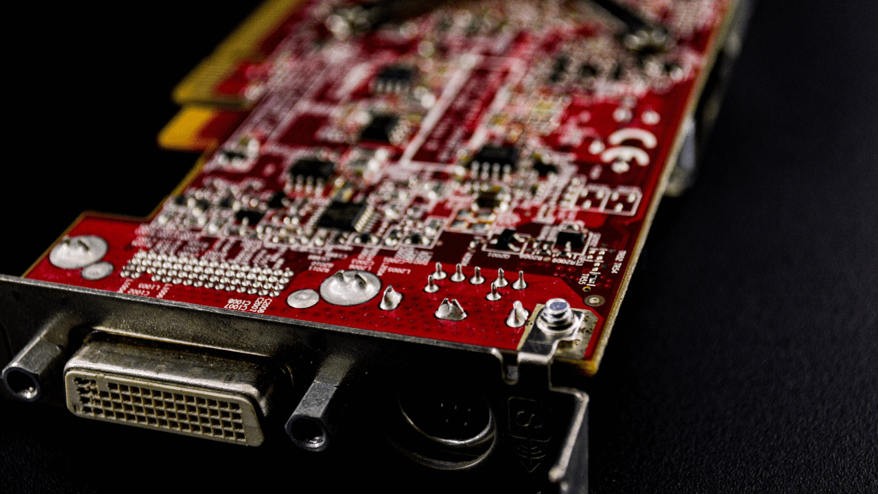 Amazon puka do drzwi. AWS u Ciebie w biurze. Dosłownie!