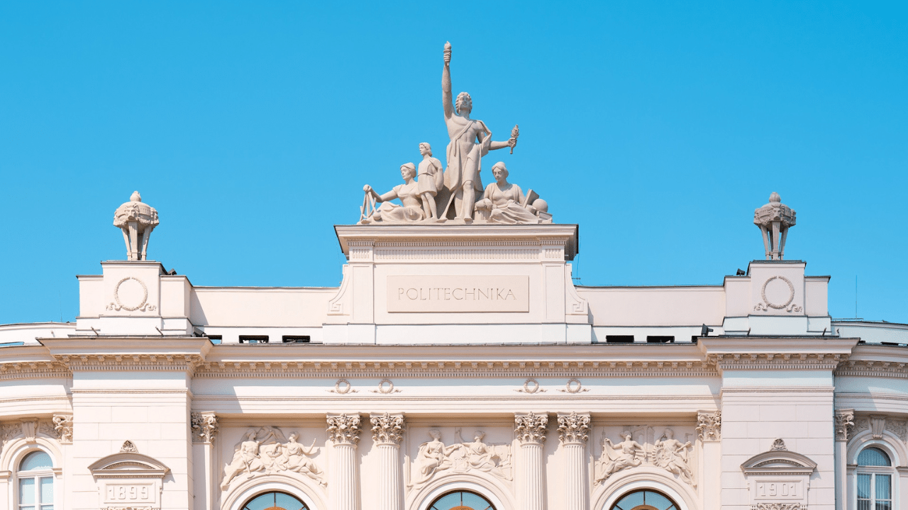 Koniec „płytkiego” myślenia maszyn? Zespół polskich naukowców znalazł sposób, by algorytmy przestały się gubić