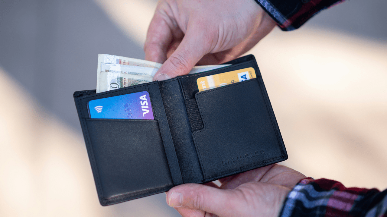 Cyfrowy drenaż portfela. „Inflacja napędzana przez AI” to największe przeoczone ryzyko 2026 roku?