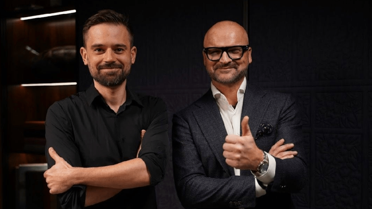 Maciej Kawecki i Rafał Brzoska łączą siły. RIO Family Office inwestuje w This Is It i This Is World. W tle film z aktorem oskarżonym o molestowanie seksualne