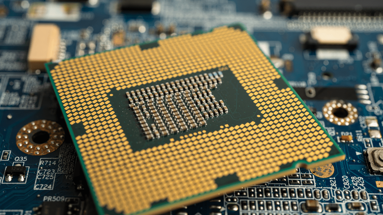 Podaż nie nadąża za wojną. Duże podwyżki cen komponentów i wydłużenia w łańcuchu dostaw