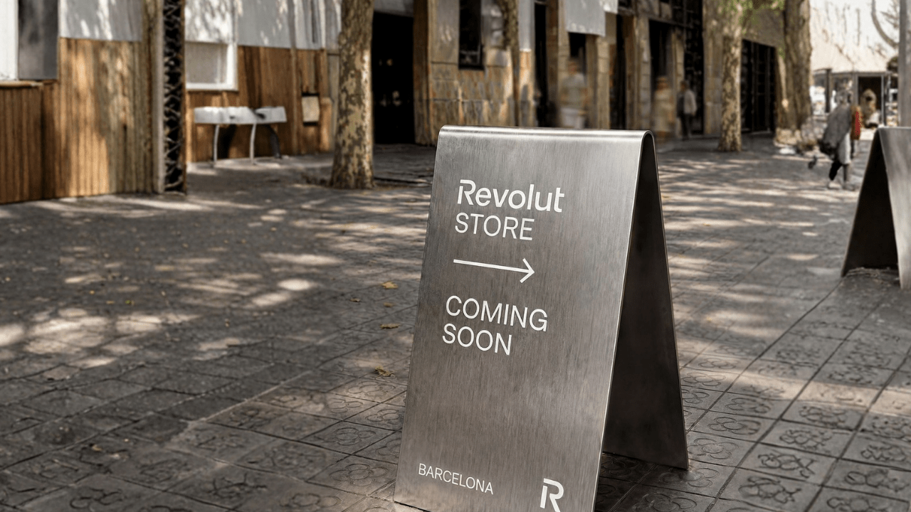 Revolut wychodzi z aplikacji na ulicę. Fintech otwiera swój pierwszy sklep stacjonarny
