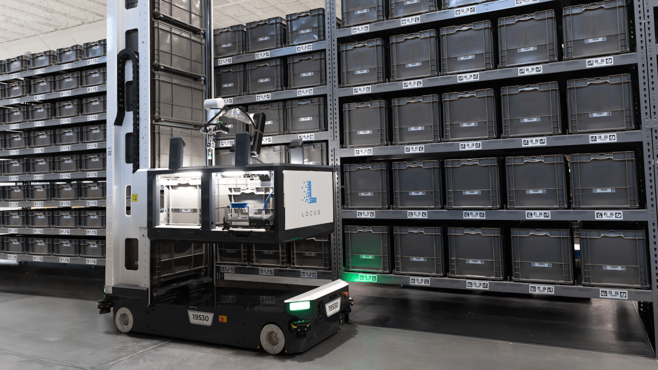 Sięgnie tam, gdzie magazynier nie da rady: DHL z robotem magazynowym chce przyspieszyć cyfryzację