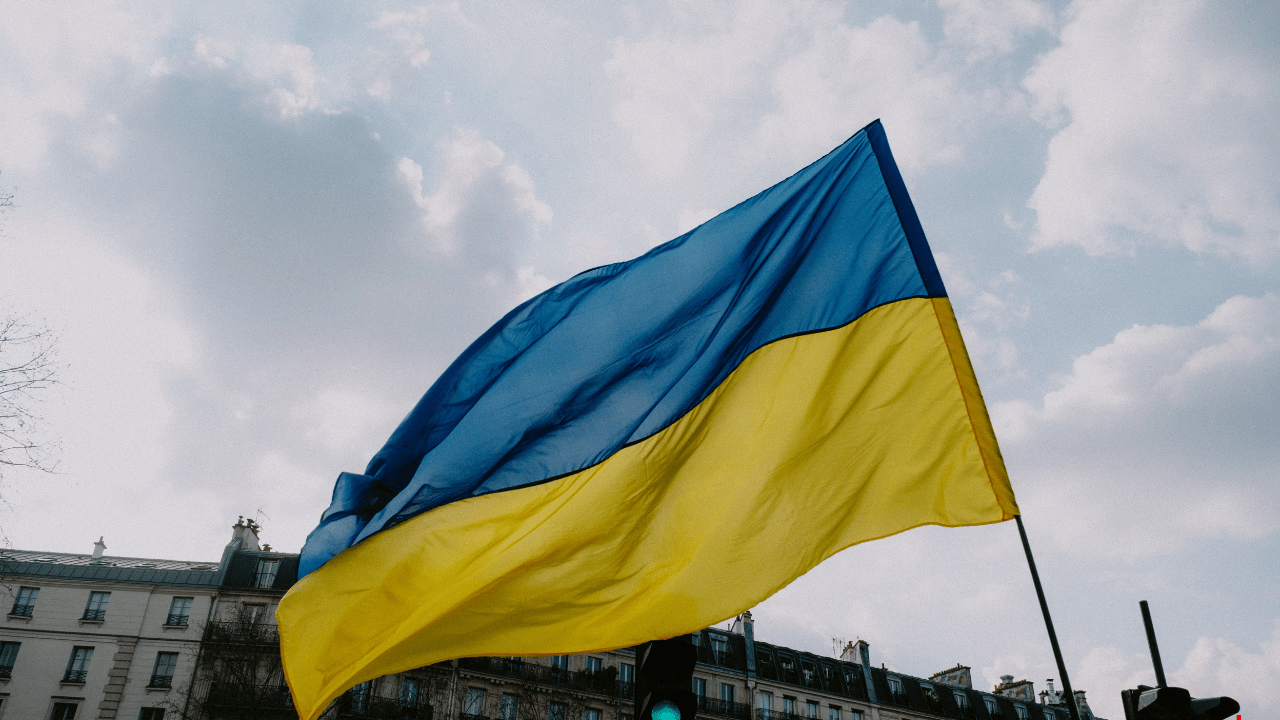Suwerenność technologiczna w obliczu wojny. Ukraina stawia na modele sztucznej inteligencji, nad którymi dostawcy nie mają kontroli