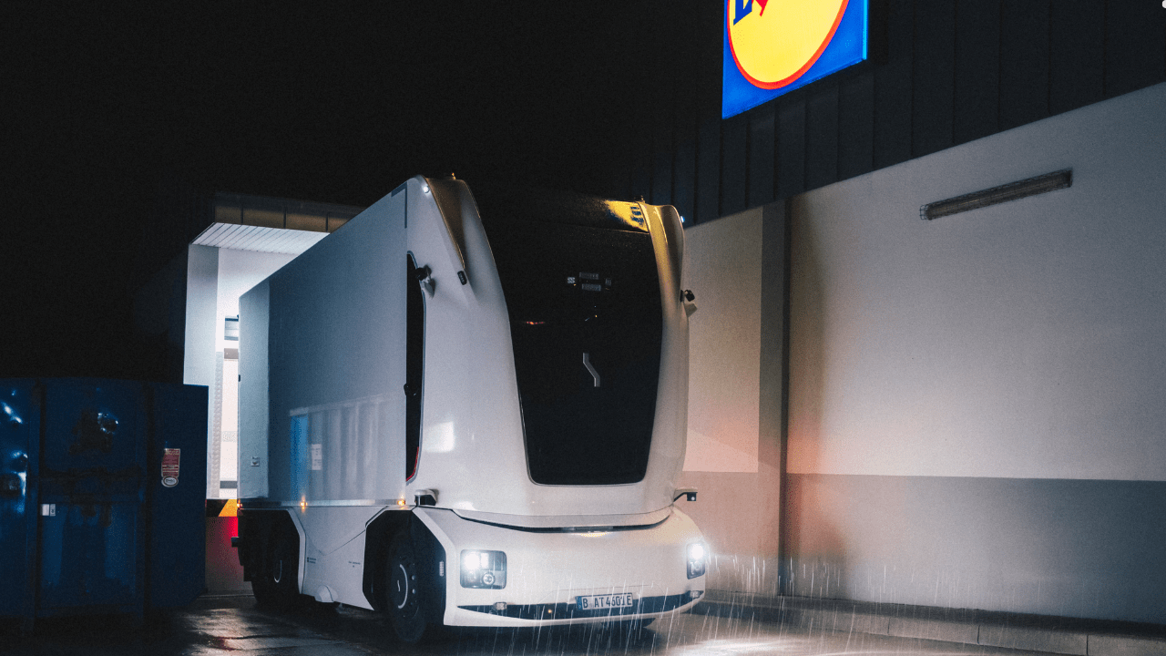 Autonomiczna ciężarówka bez kierowcy na niemieckich drogach. Einride i Lidl wykonują przełomowy krok w logistyce