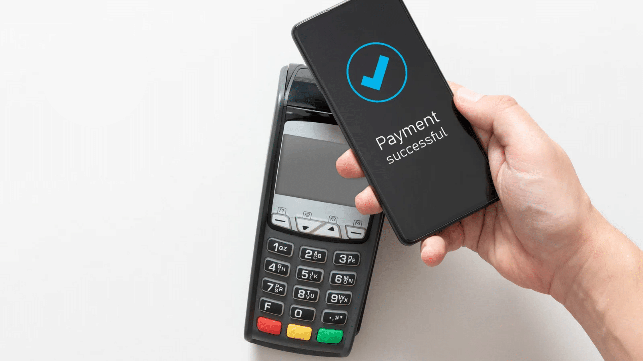 Orlen konsoliduje cyfrowe płatności. eService ustępuje miejsca PayPro w Orlen Pay