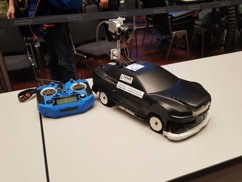Samochód autonomiczny Selfie na zawodach Carolo Cup 2019